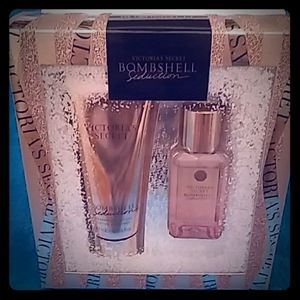 Bombshell Seduction Gift Set!